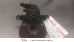 O191886 Gebruikte remklauw (tang) rechts-achter Volkswagen Touran