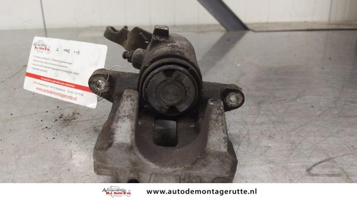 Gebruikte Remklauw (Tang) links-achter Volkswagen Golf O191888