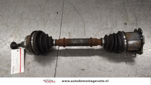 O191901 Gebruikte cardanas links-voor (vwa) Audi A4