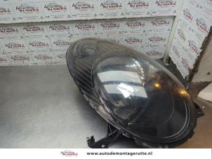 O191944 Gebruikte rechter koplamp Nissan Micra
