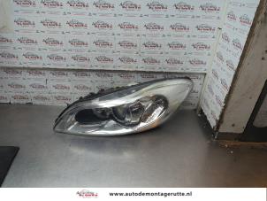 O191956 Gebruikte rechter koplamp Volvo C30