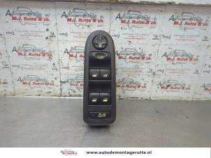 O191959 Gebruikte combischakelaar ramen Peugeot 308