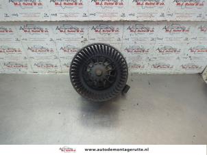 O191969 Gebruikte kachel ventilatiemotor Renault Twingo
