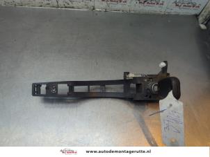 O192041 Gebruikte deurslot cilinder links Peugeot 307