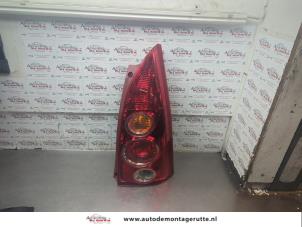 O192103 Gebruikte achterlicht rechts Mazda Premacy