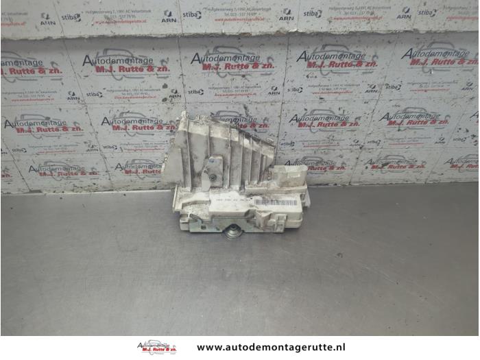 Gebruikte Portierslot Mechaniek 4Deurs links-achter Mercedes B-Klasse O192129