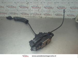 O192161 Gebruikte slotmechaniek portier 4deurs links-voor Renault Megane