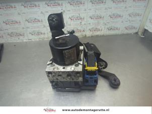 O192162 Gebruikte abs pomp Renault Megane