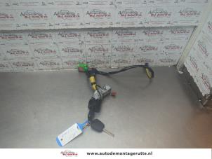 O192242 Gebruikte sleutel+contactslot Citroen C3