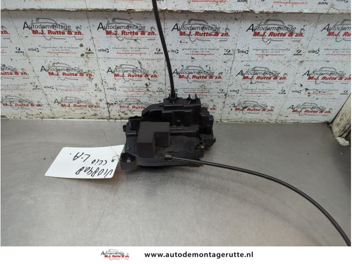 Gebruikte Slotmechaniek Portier 4Deurs links-achter Renault Clio O192259