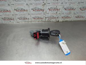 O192263 Gebruikte sleutel+contactslot Renault Clio