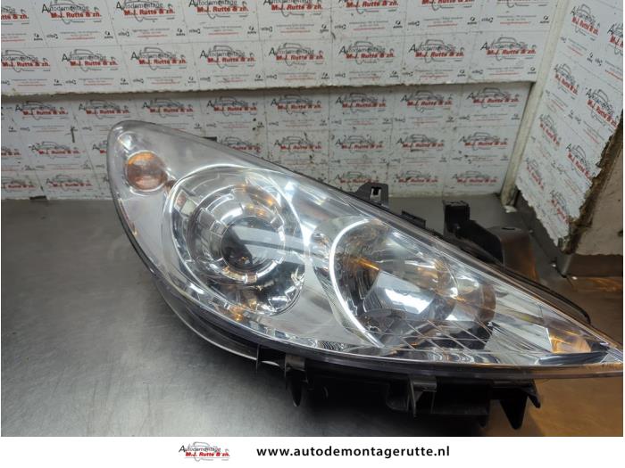 Gebruikte Koplamp rechts Peugeot 307 O192272