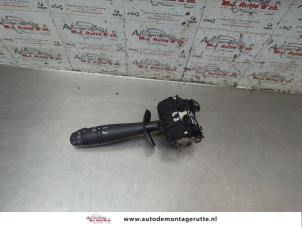 O192381 Gebruikte schakelaar richtingaanwijzer Renault Twingo