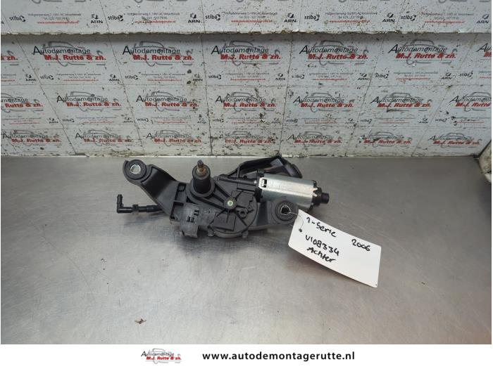 Gebruikte Ruitenwissermotor achter BMW 1-Serie O192395