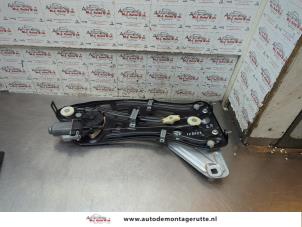 O192413 Gebruikte ruitmechaniek 2deurs rechts-achter Peugeot 207