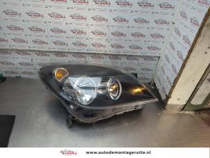O192421 Gebruikte rechter koplamp Opel Astra