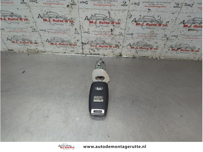 Gebruikte Portierslot Cilinder links Kia Picanto O192426
