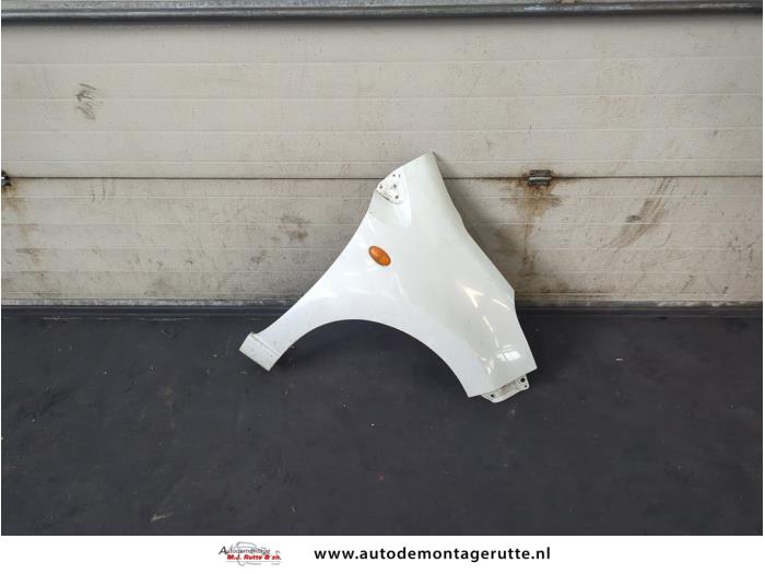 Gebruikte Voorscherm rechts Nissan Pixo O192438