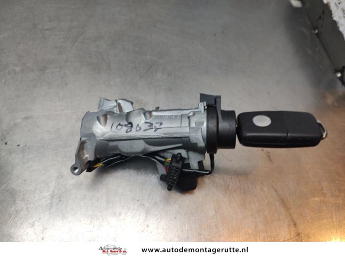 Gebruikte Kontaktslot+Sleutel Volkswagen Golf O192472