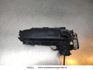 O192490 Gebruikte portiergreep 4deurs links-voor Audi A4