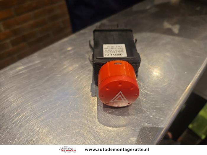 Gebruikte Paniekverlichtings Schakelaar Audi TT O192565