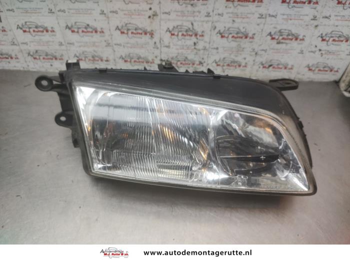 Gebruikte Koplamp rechts Mazda 626 O192571
