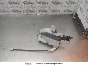 O192577 Gebruikte slotmechaniek portier 4deurs rechts-achter Peugeot 5008