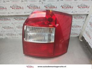 O192586 Gebruikte achterlicht rechts Audi A4