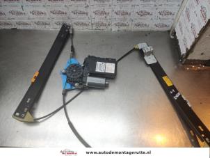 O192593 Gebruikte raammechaniek 4deurs links-voor Audi A4