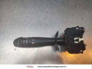 O192599 Gebruikte schakelaar richtingaanwijzer Renault Twingo