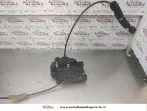 O192613 Gebruikte slotmechaniek portier 4deurs rechts-achter Renault Grand Scenic