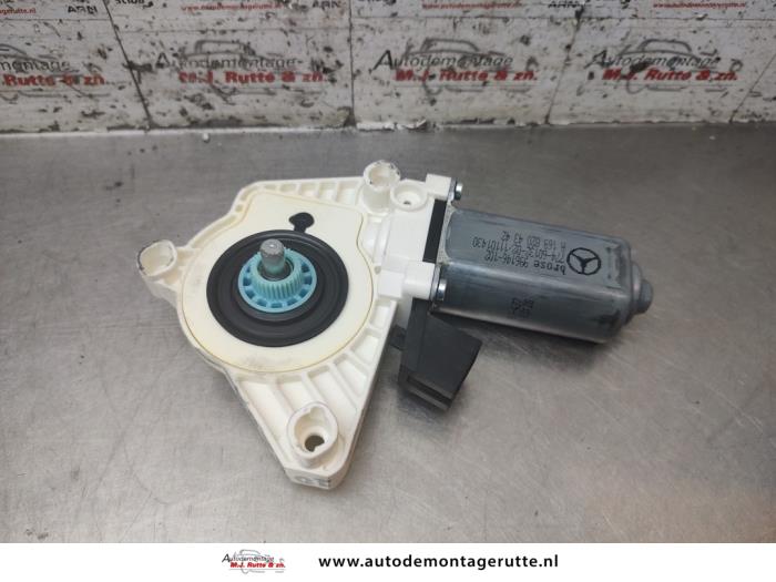 Gebruikte Portierruitmotor Mercedes A-Klasse O192657
