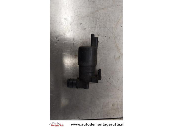 Gebruikte Ruitensproeierpomp voor Peugeot 107 O192686