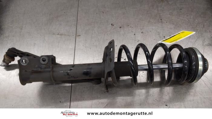 Gebruikte Veerpoot rechts-voor Opel Zafira O192826