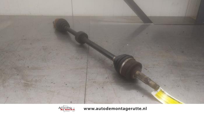 Gebruikte Steekas rechts-voor Nissan Primera O192833