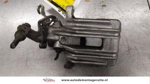 O192837 Gebruikte remklauw (tang) links-achter Volkswagen Golf