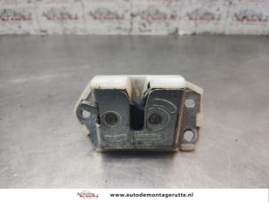 O192869 Gebruikte slotmechaniek achterklep Suzuki Alto