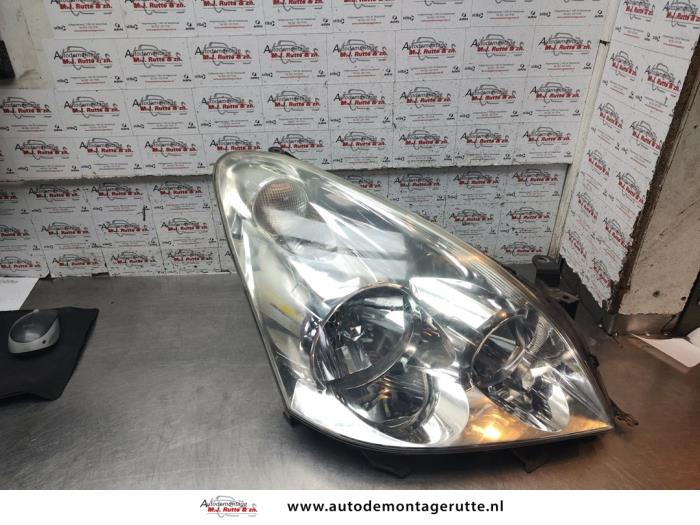 Gebruikte Rechter Koplamp Toyota Corolla Verso O192895