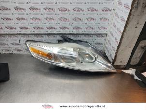 O192923 Gebruikte rechter koplamp Ford Mondeo