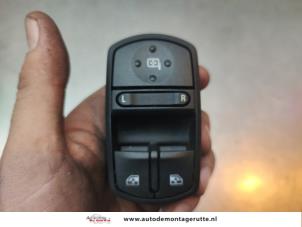 O192972 Gebruikte schakelblok ruiten Opel Corsa