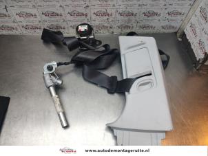 O192975 Gebruikte veiligheidsgordel rechts-voor Opel Corsa