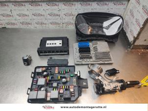O192988 Gebruikte contactslot + computer Opel Corsa