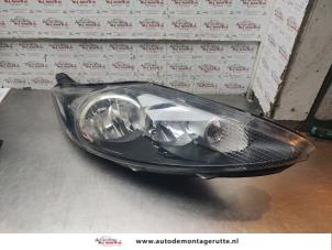 O192989 Gebruikte rechter koplamp Ford Fiesta