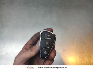 O192995 Gebruikte schakelaar centr. deurvergrendeling Opel Corsa