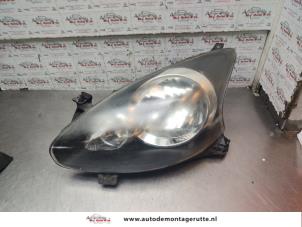 O193004 Gebruikte linker koplamp Toyota Aygo