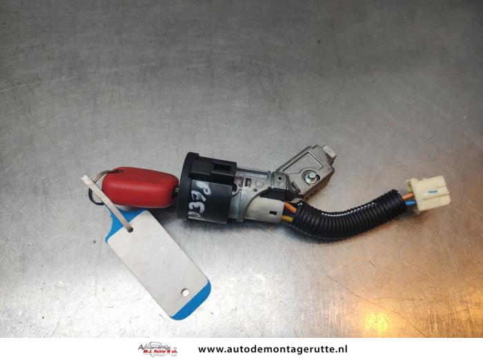 Gebruikte Sleutel+Contactslot Toyota Aygo O193009