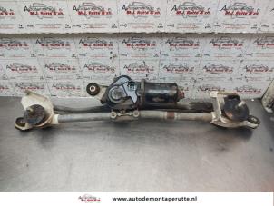 O193036 Gebruikte ruitenwismotor+mechaniek Nissan Micra