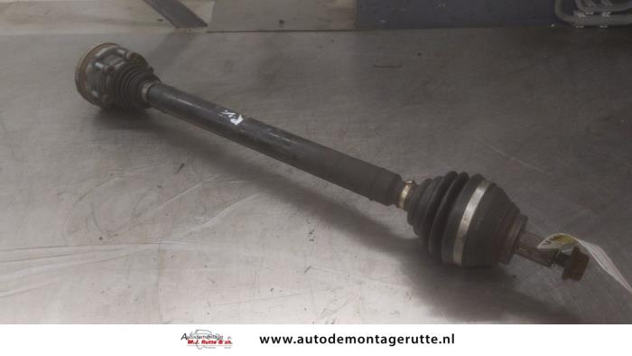 Gebruikte Aandrijfas rechts-voor Volkswagen Passat O193111