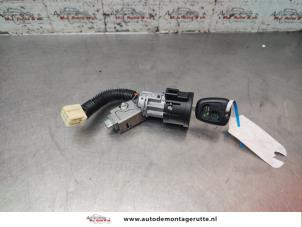 O193187 Gebruikte kontaktslot+sleutel Toyota Aygo