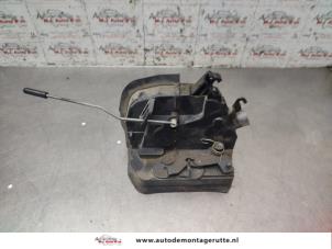 O193220 Gebruikte portierslot mechaniek 4deurs rechts-achter BMW X5